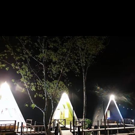 The Mangrove Villa Sematan Luaran gambar